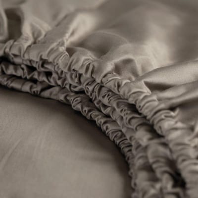 Cinderella Sundays Hoeslaken - Topper - 100% Katoen-Satijn - 2 Persoons - 160x210 cm - tot 15 cm  - Taupe