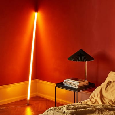 HAY LED-buislamp Neon Tube, rood, PVC, lengte 1,5 m, stekker