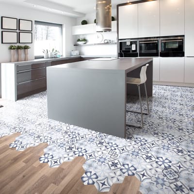 Antislip vloerstickers met beschermlaag - VITORIO vloertegels - 60x135cm - 10 zeshoekige stickers 30x26cm