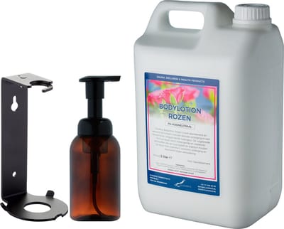 Zeepdispenser 300 ml amber bruin hervulbaar + 5 liter Bodylotion Rozen navulling (inclusief beugel)