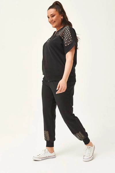 Dames XL Zwart Trainingspak met Transparante Snede en Steendruk - XL Fitnesspak Tracksuit