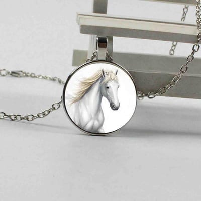Ketting wit paard
