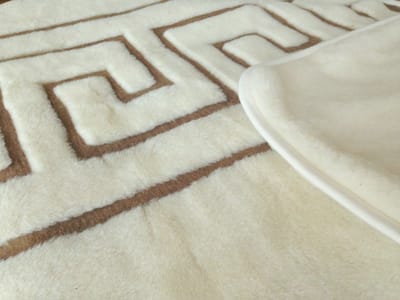 Deken 100% Wol - Dubbelzijdig - Puur Australische Merino & Kameel Blend AGAPE – Ecru Premium Wollen Deken OnceDoce® 2 x 450 g/m² - Warm Ademend Zacht – Woolmark ® Keurmerk - Wasbaar – 180x200cm