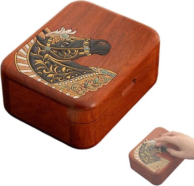 Sieradendoos Hout - Opbergdoos Juwelen - Sieraden Organiseren - Traditioneel Paardenmotief - 14.5 x 11.5 cm - Bruin