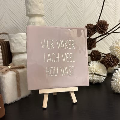 Hartjespost | Tegeltje Vier vaker lach veel hou vast, zalm roze, goud| schoencadeautjes sinterklaas | tegeltjes met tekst | spreuktegel | tegeltjeswijsheden | cadeau | Christmas | Xmas | kerstmis | decoratie kerst | 13x13