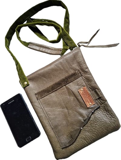 Toetie & Zo - Handgemaakte Leren Tas - Festivaltas - Groen - Olijfgroen - Schoudertas - Crossbodytas - Slingbag - 19bx23hx3d
