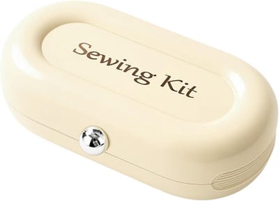 Naaiset met draad - Reparatieset - Kleding repareren - Magnetisch ontwerp - Compact etui - Diverse kleuren