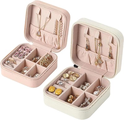 Sieradenopslag voor op reis, PU-hoes en sieradenkistje klein, 10 x 10 x 5 cm, sieradenreisetui, ideaal voor oorbellen, ringen en kettingen, perfect cadeau-idee (roze + wit)