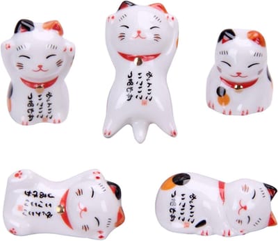 Set van 5 Gelukkige Kat Chopstick Rests - Japanse Keramische Houder voor Eetstokjes, Lepels en Vorken, Perfecte Tafelaccessoires en Decoratie