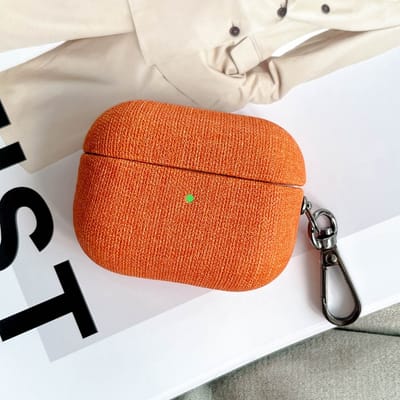 Telestore - Hoesje geschikte voor AirPods 4 - Stof kleding hoesje Beschermhoes - Shockproof AirPods 4 Cover - AirPods 4 Hoesje - Geschikt voor Apple Airpods 4 - oranje - stoffen shockproof cover
