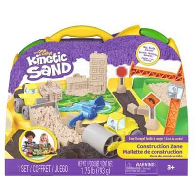 Kinetic Sand - Bouwterrein Speelset met Kneedbaar Speelzand - 453 g Speelzand, 2 Speelgoedtrucks, Kraan, Gereedschap en Opbergdoos - Sensorisch Speelgoed