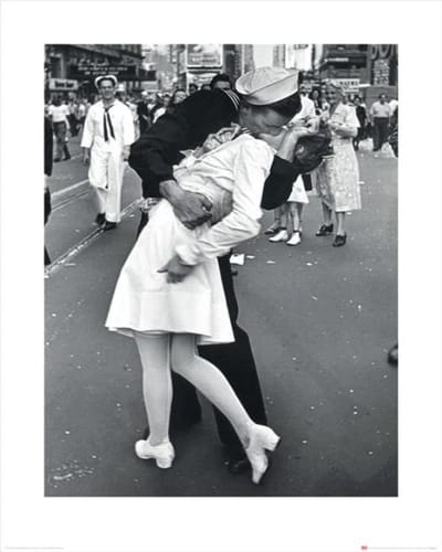 Kunstdruk Time Life - War Time Kiss 40x50cm