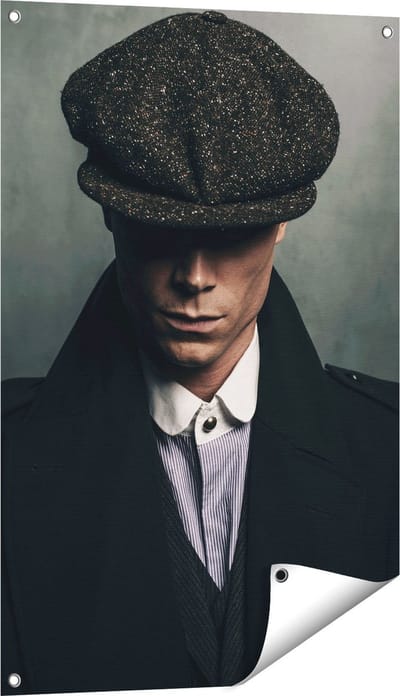 Gards Tuinposter Engelse Gangster met een Pet uit Jaren 1920 - 60x90 cm - Tuindoek - Tuindecoratie - Wanddecoratie buiten - Tuinschilderij