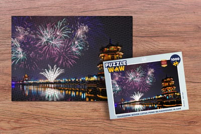 Puzzel Vuurwerk boven Lotus pond bij Kaohsiung in Azië - Legpuzzel - Puzzel 1000 stukjes volwassenen