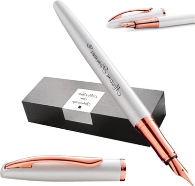 Vulpen met Gravure - Persoonlijk Schrijfgerei - Cadeau Geven - Elegante Metalen Pen - Medium Punt - Parelmoer Wit