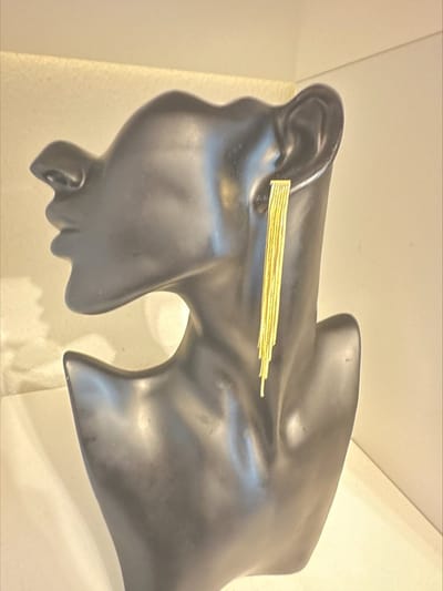 Goudkleurige metal Puskul oorbellen | | Make up | Parfum | Moederdag | Verjaardagscadeau| Cadeautje| Valentijnsdag| Kado | sieraden | vaderdag | oorbellen | oorsieraden