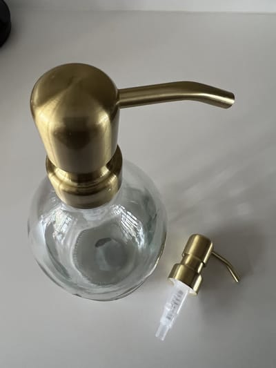 BBBLS® Design Dispenser 2 stuks Giftset "Blanco" | Transparant Kunststof | 500ml | RVS / Metaal Pomp Goud | Zeeppomp | Zeepdispenser | Zeephouder