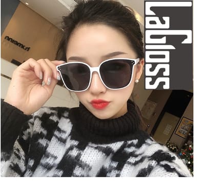 Lagloss® RETRO Witte Dames Zonnebril Trend 2022- Wit montuur- Lenskleur Zwart - Gepolariseerd