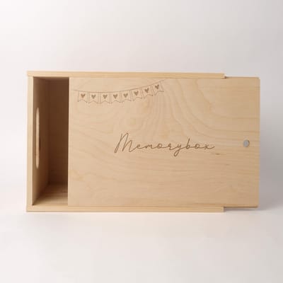 Memory box baby - Houten opbergkist - Hartjesslinger - Herinneringsbox - Kraamcadeau - Grote stevige houten opbergkist - Herinneringsdoos