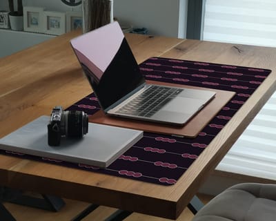 Coloray Bureau Onderlegger - Compositie met cirkels Bureau Pad - 100 cm x 50 cm - Claret Bureau Onderlegger - Bureau Mat - Bureaumat - Onderlegger Bureau - Bureau Onderlegger Groot