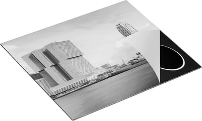 Chefcare Inductie Beschermer Rotterdamse Skyline aan het Water - Zwart Wit - 60x50 cm - Afdekplaat Inductie - Kookplaat Beschermer - Inductie Mat