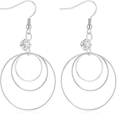 Zilverkleurige oorhangers met 3 ringen en strass steentje