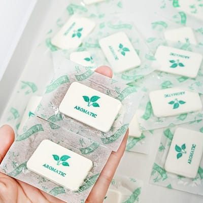 60 stuks AromaRelax, Schoenendoos Lade Kast Geurzakje, Ontgeurend Geurzakje Set, Verdikt Draagbaar Ontgeurend AromaRelax Voor Kast & Reizen 60 pieces white