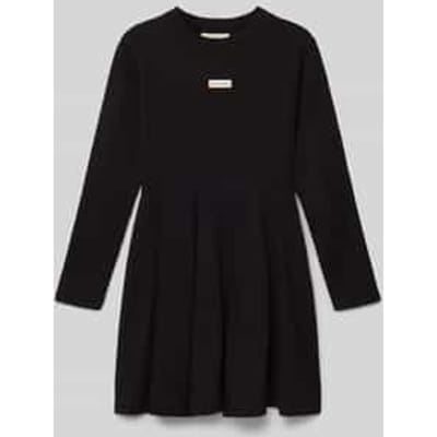 Knielange jurk met labeldetail