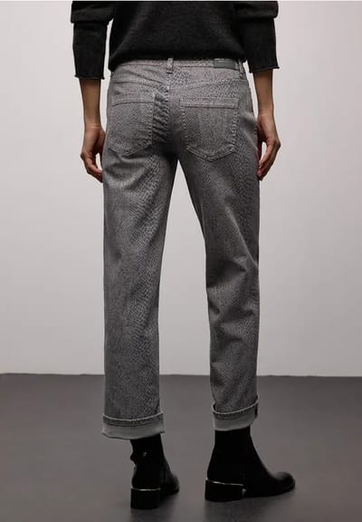 Jeans met slangenprint