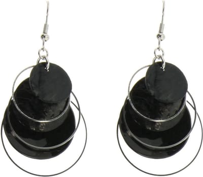 Behave - Ronde oorhangers met schelp en zilverkleurige accenten - Natuurlijke uitstraling