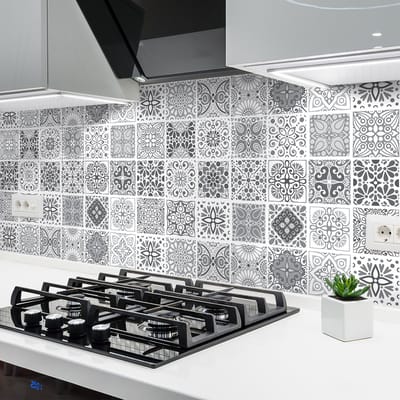 Zelfklevende tegelmuurstickers voor keuken en badkamer - 24 Yasmine Azulejos tegelstickers - 24 stickers 15x15cm