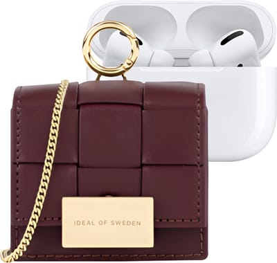 IDEAL OF SWEDEN, Hoesje geschikt voor Apple AirPods Alle Generaties - Braided Series met Verstelbare Schouderband, Rood