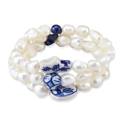 Parelarmband: set van drie armbanden met Delfts blauw en parels