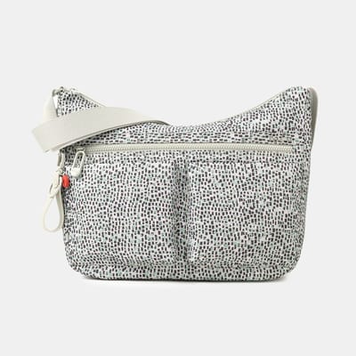 Hedgren ALEX grote crossbodytas A4 met RFID – 100% gerecycled RPET – Waterafstotend - Print SS26