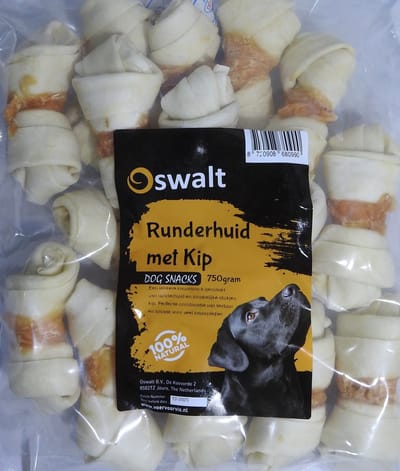Oswalt Geknoopte Runderhuid met kip - Hondensnack - 750 Gram - 10cm - ca. 15 Stuks