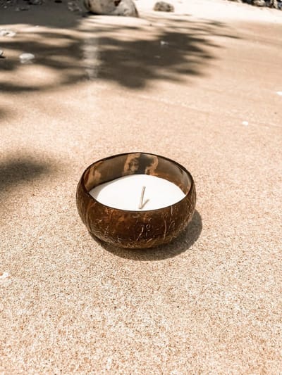 Monnarita - Koa Kaars - Kokosnoot Schil - Ecologische Wask - Boho Stijl