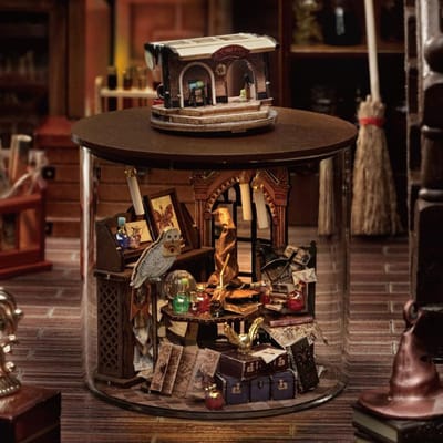 Mini kit DIY pour la fabrication de maison de poupée et l'assemblage de modèles de pièces, jouets, décorations pour la maison et la chambre avec meubles, artisanat en bois, brown