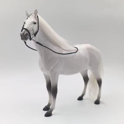 Realistische Effen Bruine Paard Dierlijk Figuur Eén Stuk Gevormd 23 cm Lang 19,5 cm Hoog Met Roodachtige Manen En Staart Kinderen Verzamelspeelgoed wit