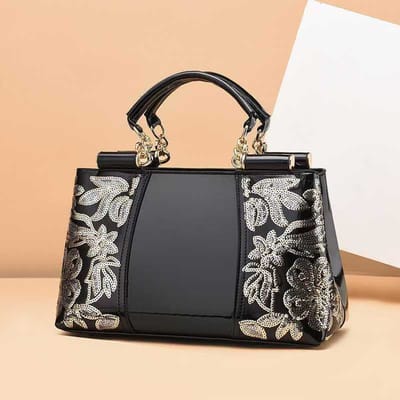Nieuwe High-end Dames Tassen  Tweekleurig en Stijlvol Schoudertassen  Elegant  Eenvoudige en Veelzijdige Handtassen  Crossbody Tassen . white