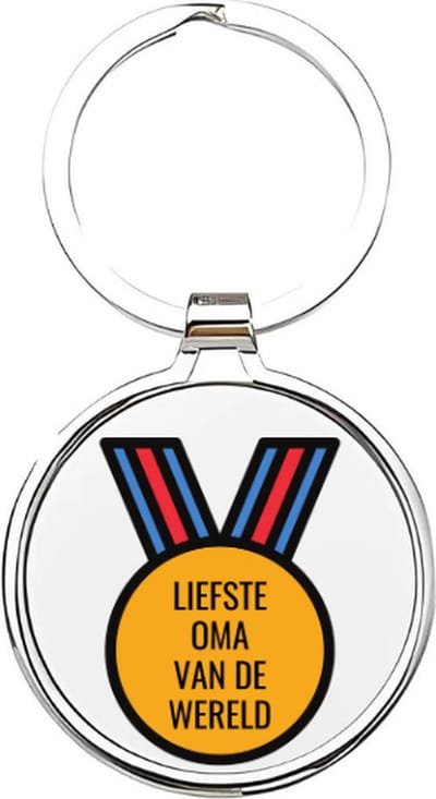 Akyol - liefste oma van de wereld Sleutelhanger - Oma - de leukste oma - oma sleutelhanger - grootmoeder sleutelhanger - sleutelhanger voor oma - familie sleutelhanger - verjaardagscadeautje - cadeau voor oma - grandmother - bebbe - 4 x 7,5 CM
