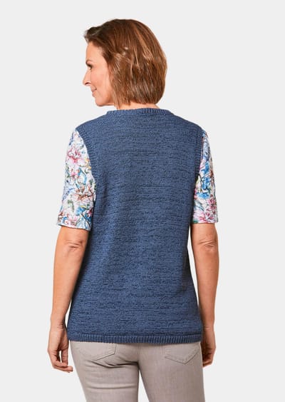 Tijdloos tricot vest met een V-hals - rookblauw - Gr. 22 van Goldner Fashion