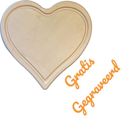 Serveerplank - GRATIS Gegraveerd - Hart - Leuk kado - 24 x 24 cm. - Leuk Cadeau - persoonlijk cadeau