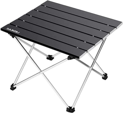 Lichtgewicht opvouwbare campingtafel met aluminium tafelblad en draagtas, ideaal voor buiten, picknicks, koken, strand, wandelen en vissen
