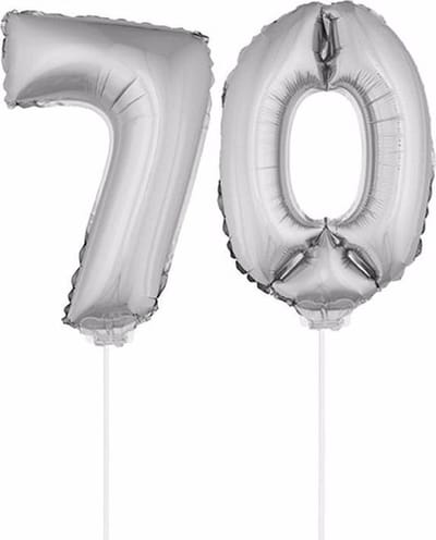 70 jaar leeftijd feestartikelen - versiering cijfers - ballonnen op stokje - van 41 cm - Combi van cijfer 70 - in het zilver