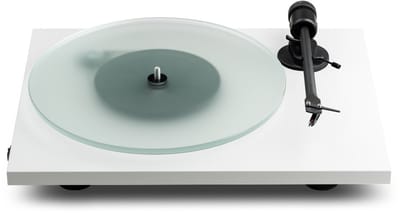 Pro-Ject T1 EVO BT OM10 Platenspeler - Ingebouwde Voorversterker - Bluetooth Verzender - Handgemaakt - Plug & Play - Wit
