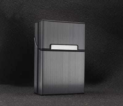 Gadgetpoint - Sigarettenhouder - Opbergbox - Sigarettendoosje - Sigaretten opberg doos - Plastic Metaal Kunststof - Donkergrijs - Zwart