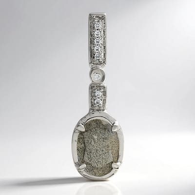Cavill - Zilveren hanger - 925 Sterling Zilver met 1,04 ct Ovale Labradoriet en Fonkelende Zirkonia - Elegant Dames Sieraad - Madagaskar Edelsteen