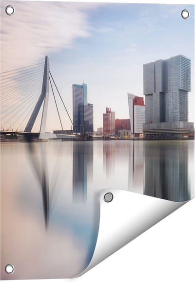 Gards Tuinposter Rotterdamse Skyline met de Erasmusbrug - 40x50 cm - Tuindoek - Tuindecoratie - Wanddecoratie buiten - Tuinschilderij