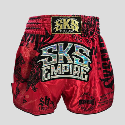 SKS Muay Thai Shorts Sakyant “Stickerbomb” - Rood / Zwart XXL