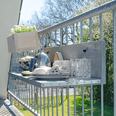 GoudmetHout® Balkontafel Hangend & Inklapbaar - 99 cm Hout - Inklapbare Balkonbar - Klap tafel Klein - Hangtafel Buiten - in Hoogte Verstelbaar - Bijzettafel Balkon & Tuin tafeltje - Grey Wash